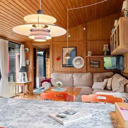 The Real Summerhouse Feeling In Grandmas House * Bøtø By